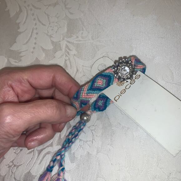 NWT WOVEN FRIENDSHIP BRACELET W/ JEWEL ACCENT - Picture 7 of 8